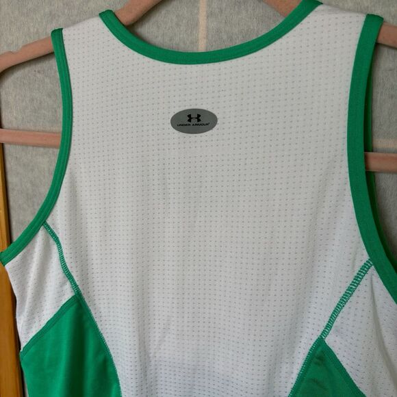 Under Armour tank top women's size‎ Medium running cycling work out shirt - Picture 7 of 12